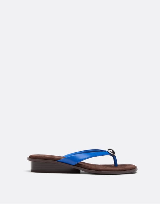 Stradivarius - Sandali infradito con tacco e zeppa blu, 2 di 4