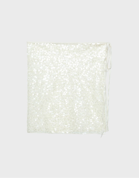 Stradivarius – Sarong in Ecru mit Pailletten - view 1