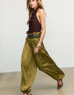 Stradivarius - Sarouel en satin avec ceinture - Vert olive