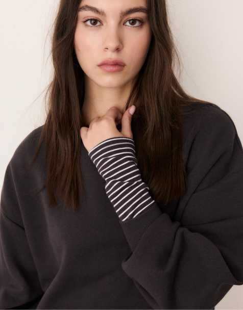 Stradivarius Sateen hem sweatshirt in brown - view 1