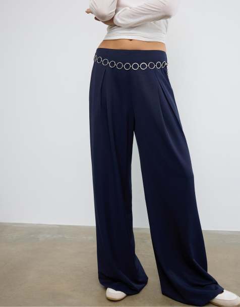 Stradivarius Satin darted trousers with chain belt in navy blue - view 1