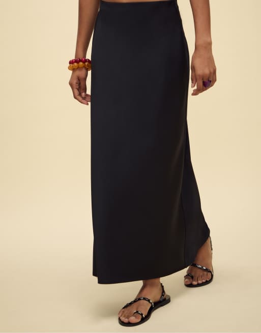Stradivarius Satin midi skirt in black