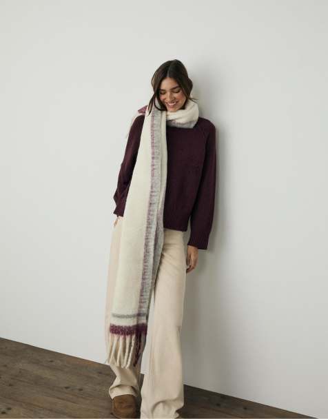 Stradivarius – Schal in Ecru mit farbigem Rand - view 1