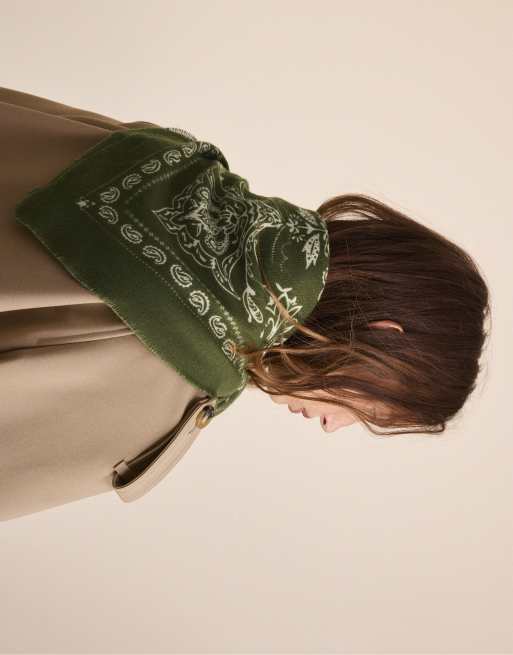 Stradivarius Schal in Khaki mit Kaschmir-Effekt, 2 von 4