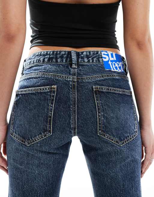 Stradivarius – Schlagjeans in Hellblau mit niedrigem Bund, 4 von 5