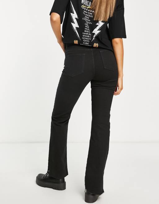 Stradivarius – Schlagjeans in Schwarz mit seitlichem Schlitzdetail, 3 von 4