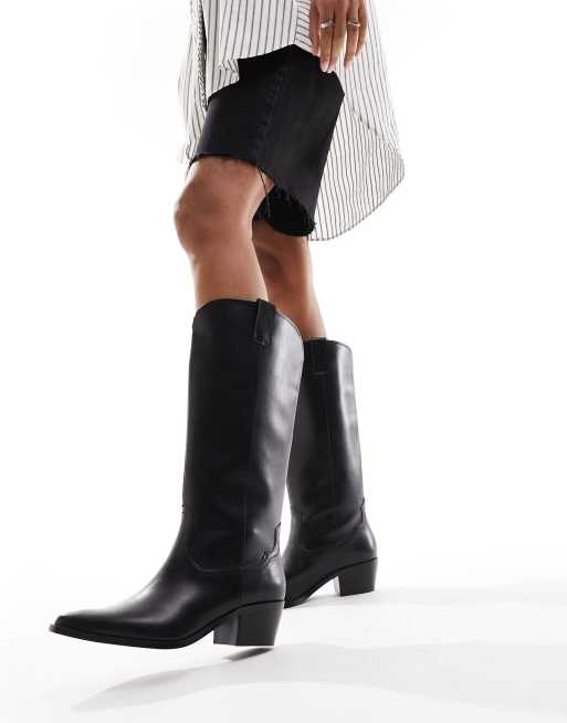 Stradivarius – Schlichte Westernstiefel in Schwarz 
