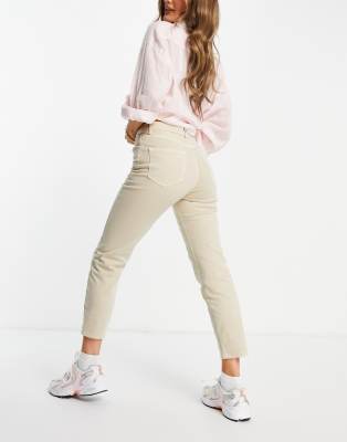 slim mom jeans beige