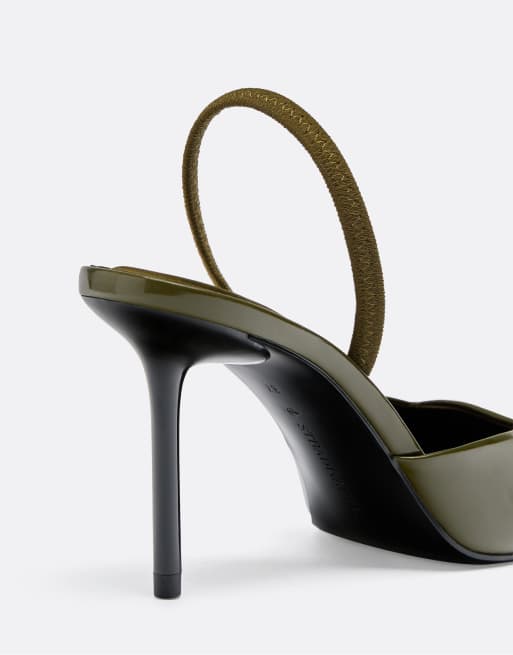 Stradivarius Schuhe mit Absatz in Lackoptik in Khaki, 5 von 6