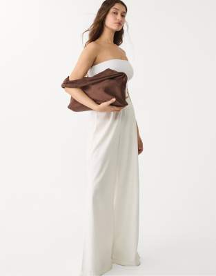 Stradivarius - Schultertasche aus Wildlederimitat in Braun