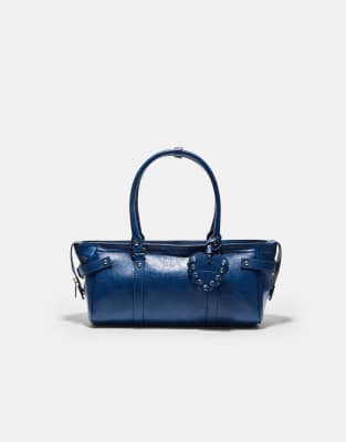 Stradivarius - Schultertasche in Blau mit Herzdetail