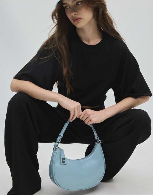 Stradivarius Schultertasche mit Kette in Himmelblau, 3 von 4