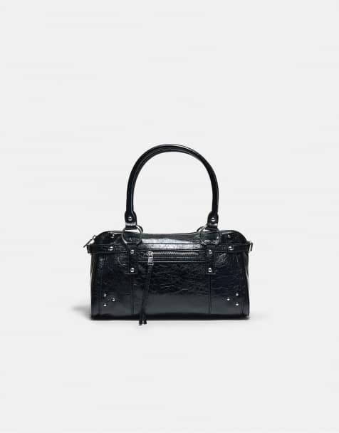 Stradivarius Schultertasche mit Nieten in Schwarz - view 1
