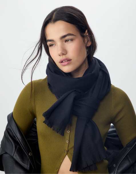 Stradivarius - Sciarpa basic nera - view 1