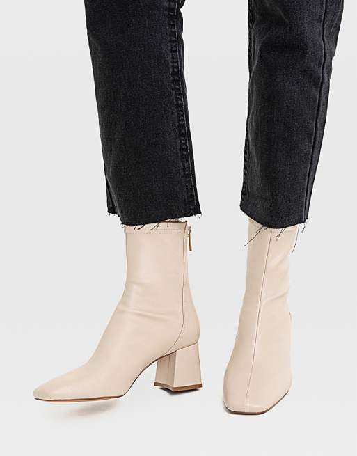 Stradivarius seam front mid heel boots in ecru