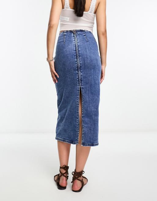 Stradivarius seamed detail denim midi skirt in medium blue | ASOS