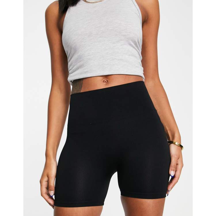 Stradivarius seamless hot pant short in black