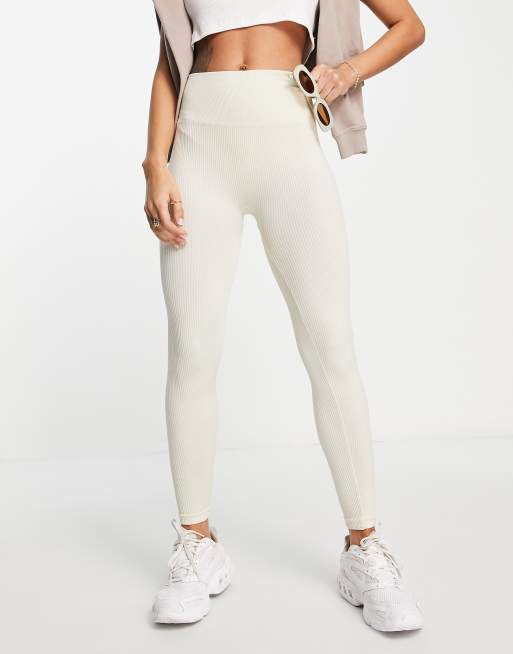 Stradivarius – Seamless ribbade leggings i beige