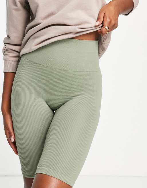 Stradivarius seamless ribbed legging short in sage