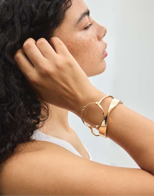 Stradivarius Set aus 2 gewellten starren Armreifen in Gold, 2 von 4