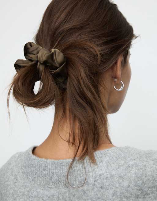 Set Di 2 Elastici Per Capelli Stradivarius - Morbidi E Resistenti