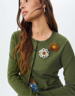 Spilla grande con fiore nero, gioiello unico con fiori in tessuto, spilla con fiore scuro, spilla importante, spilla floreale in organza per abito - Italia
