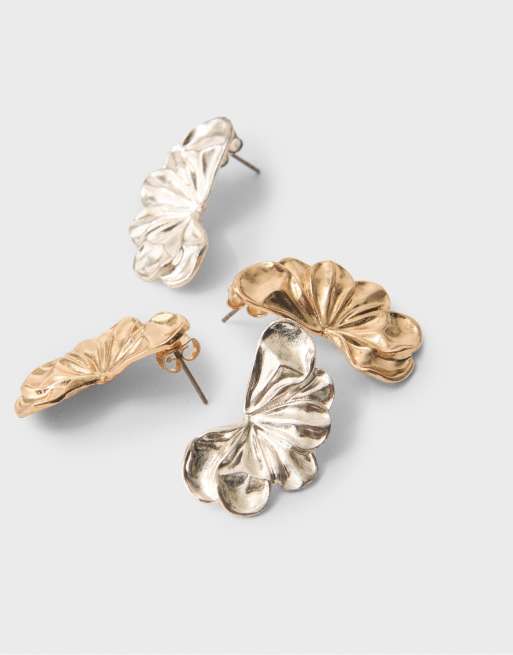 Stradivarius set med 2 små blomörhängen i guld, 4 av 4