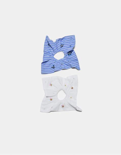 Stradivarius – Set mit 2 bestickten Scrunchie-Haargummis in Königsblau - view 1