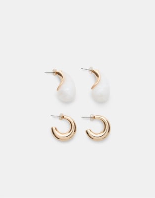 Stradivarius - Set mit 2 Paar Ohrsteckern und Creolen in Ecru mit Tropfen-Design-Weiß