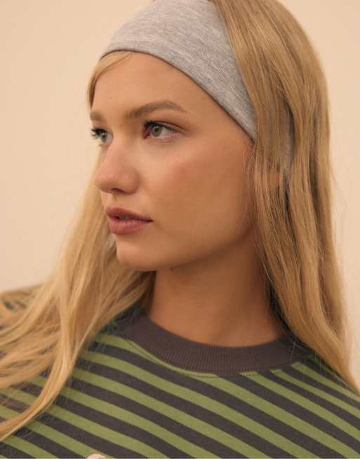 Stradivarius Set of 2 plain elasticated headbands in mid grey, 2 of 4