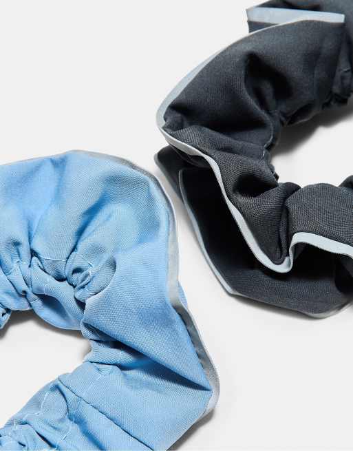 Stradivarius Set of 2 sporty scrunchies in grey, 4 of 4