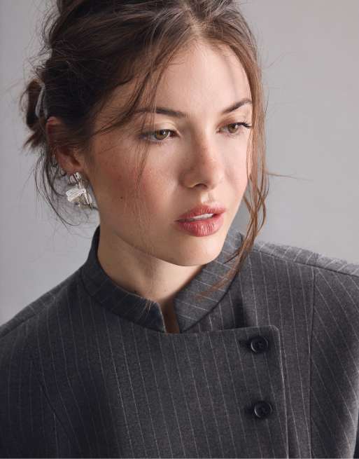 Stradivarius Set of 2 textured fan earrings in gold, 3 of 4