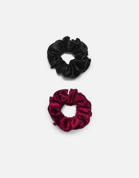 Stradivarius Set of 2 velvet scrunchies in purple - view 1
