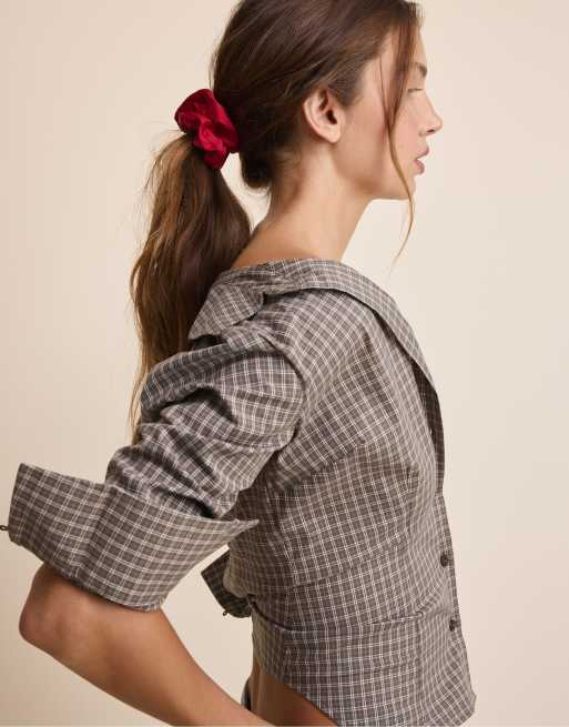 Stradivarius Set of 3 satin scrunchies in olive green, 3 of 4