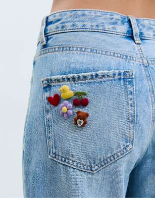  Set of 5 contrast bear badges 