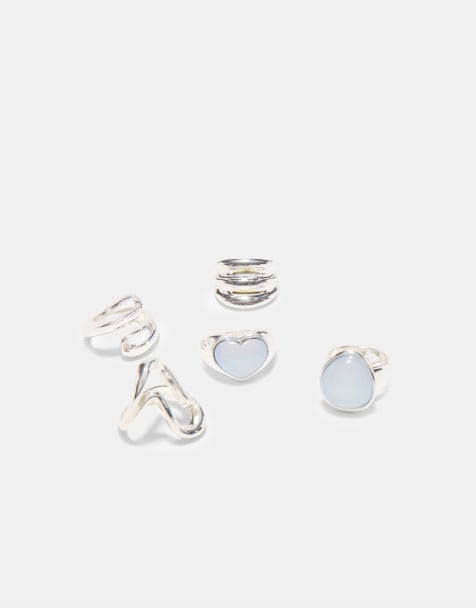 Stradivarius Set of 5 heart rings in grey - view 1