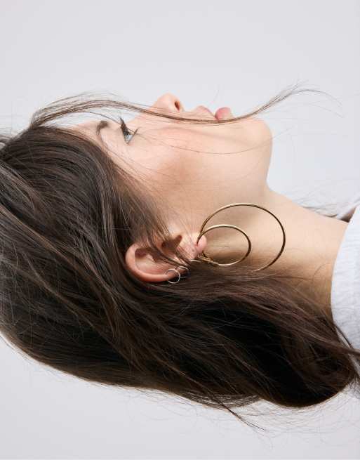 Stradivarius set van 2 effen hoepeloorbellen in goud, 2 van 4