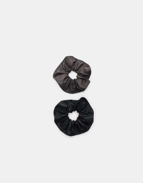 Stradivarius - Set van 2 scrunchies met leer-effect in zwart - view 1