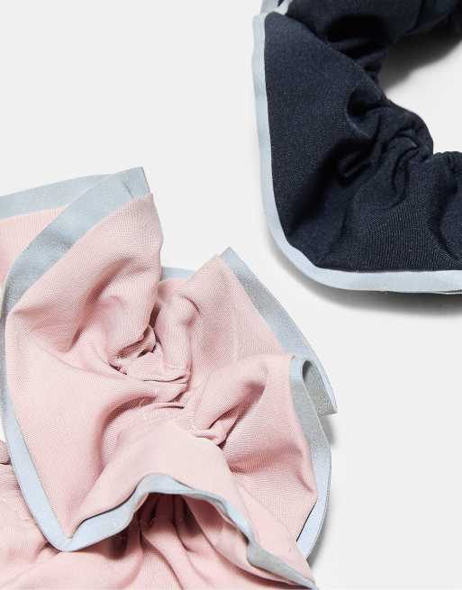 Stradivarius set van 2 sportieve scrunchies in pastelroze, 4 van 4