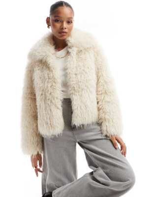 shaggy faux fur jacket in ecru-Neutral