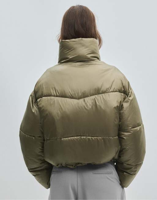 Stradivarius Shiny cropped down jacket in khaki, 3 of 7