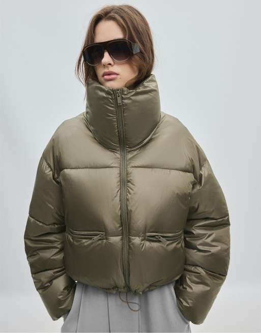 Stradivarius Shiny cropped down jacket in khaki, 5 of 7