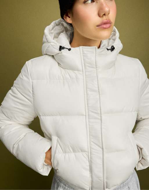 Stradivarius Shiny hooded padded jacket in vanilla, 5 of 7