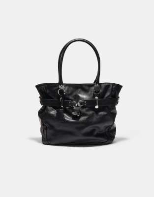 Stradivarius - Shopper in Schwarz mit Vorhängeschloss-Detail