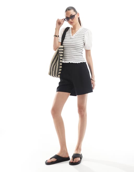 Stradivarius - Short ajusté - Noir