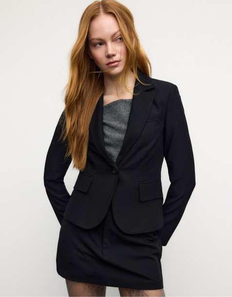 Stradivarius Short blazer in black - view 1
