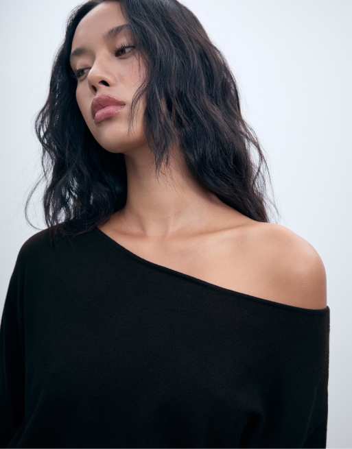 Stradivarius Short knit boat neck dress in black, 3 of 4