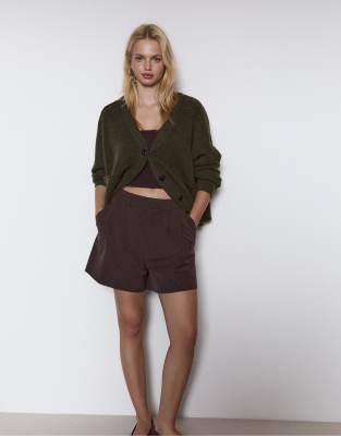 Stradivarius - Short rayé élégant à pinces - Marron-Brown