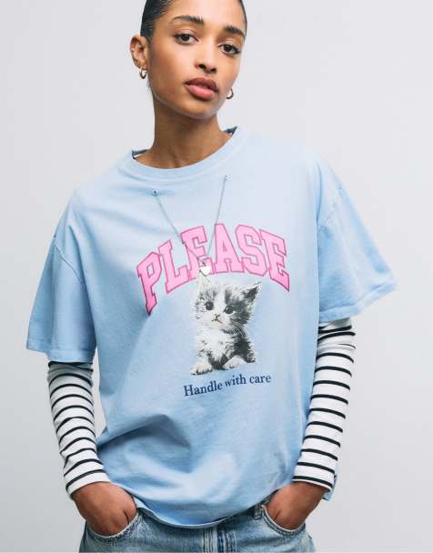 Stradivarius Short sleeve t-shirt with graphic and appliqué in royal blue - view 1