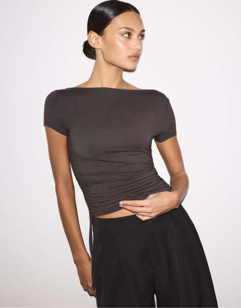 Stradivarius Short sleeve t-shirt with side ruching in brown - view 1